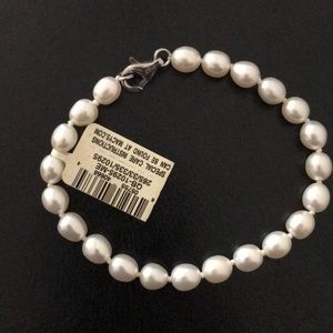 Macy’s fine pearl opaque cultured 6-7 mm 8” bracelet